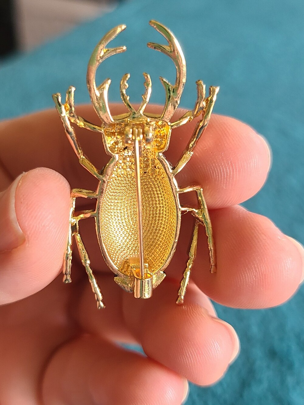 Vintage Green and Gold Beetle Brooch - Picture 4 of 6